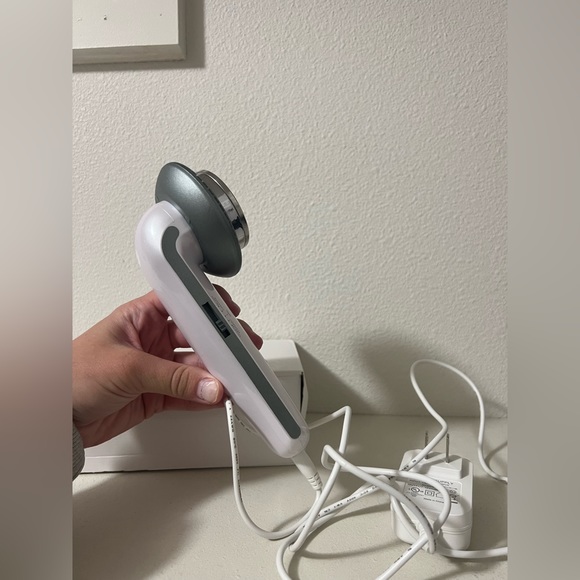 Anti-cellulite device. Works great just no use for it anymore! - Picture 1 of 2